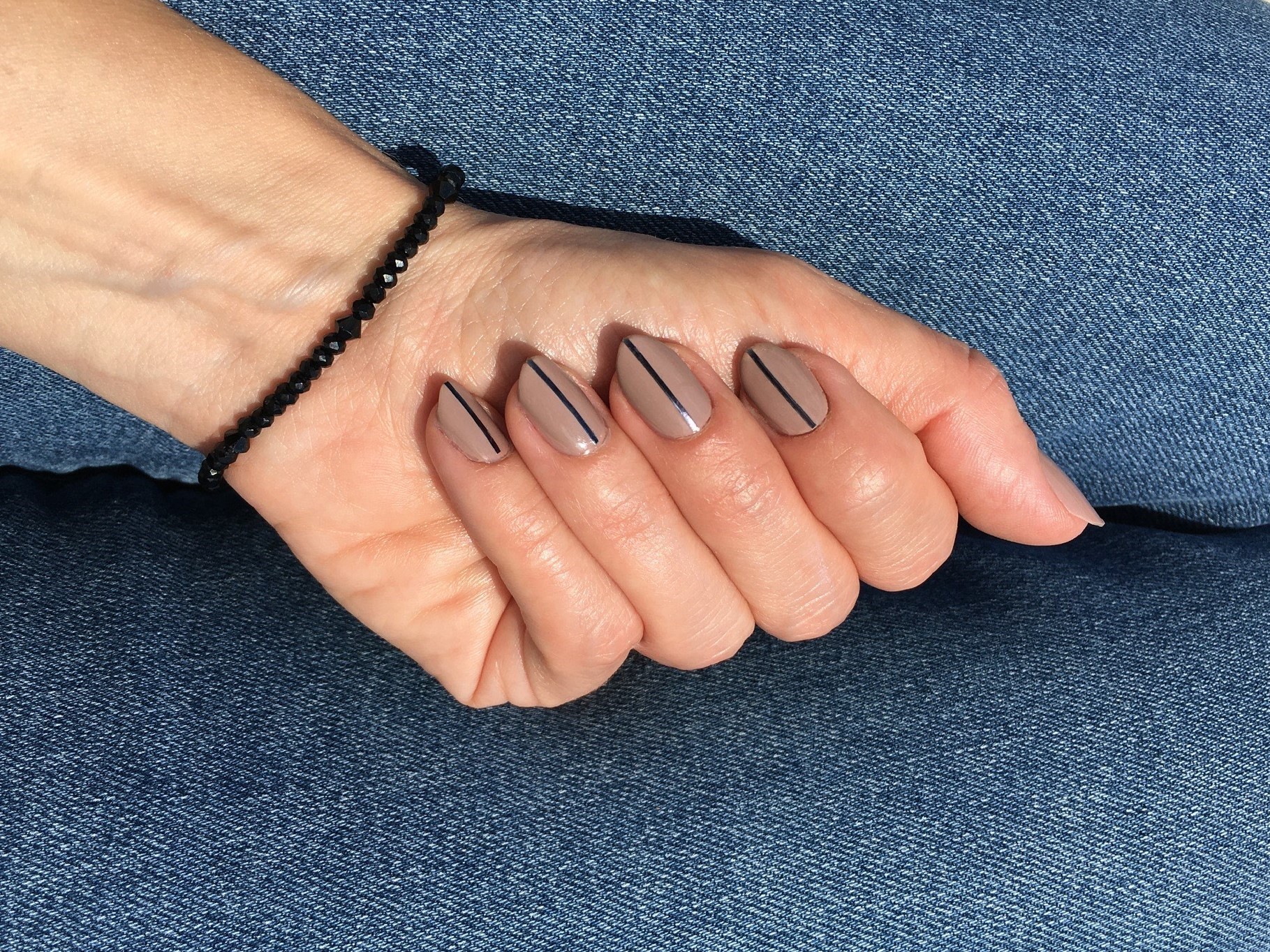 How to recreate one stripe nail art
