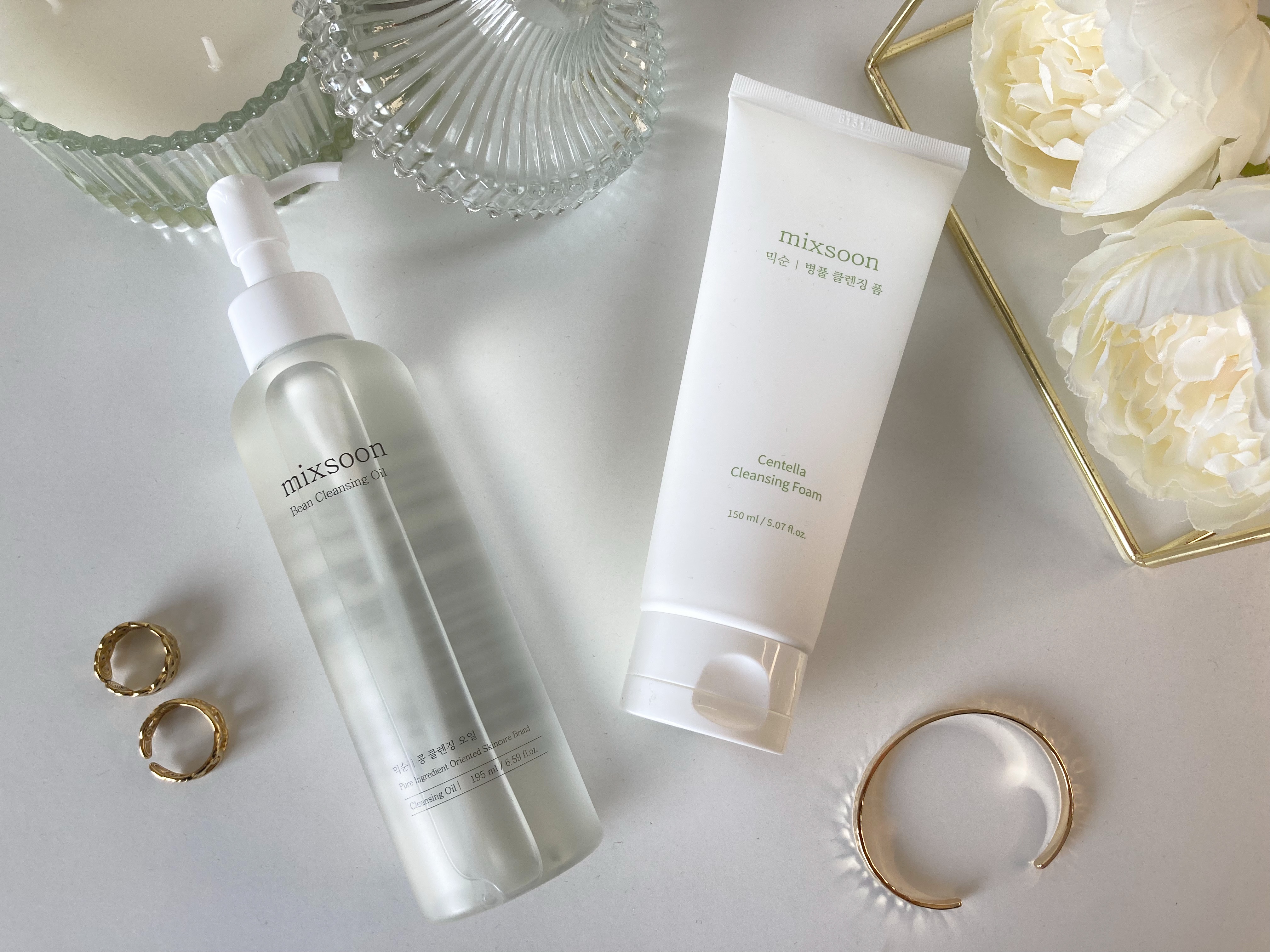 Elevating my skincare routine with these two MIXSOON cleansers